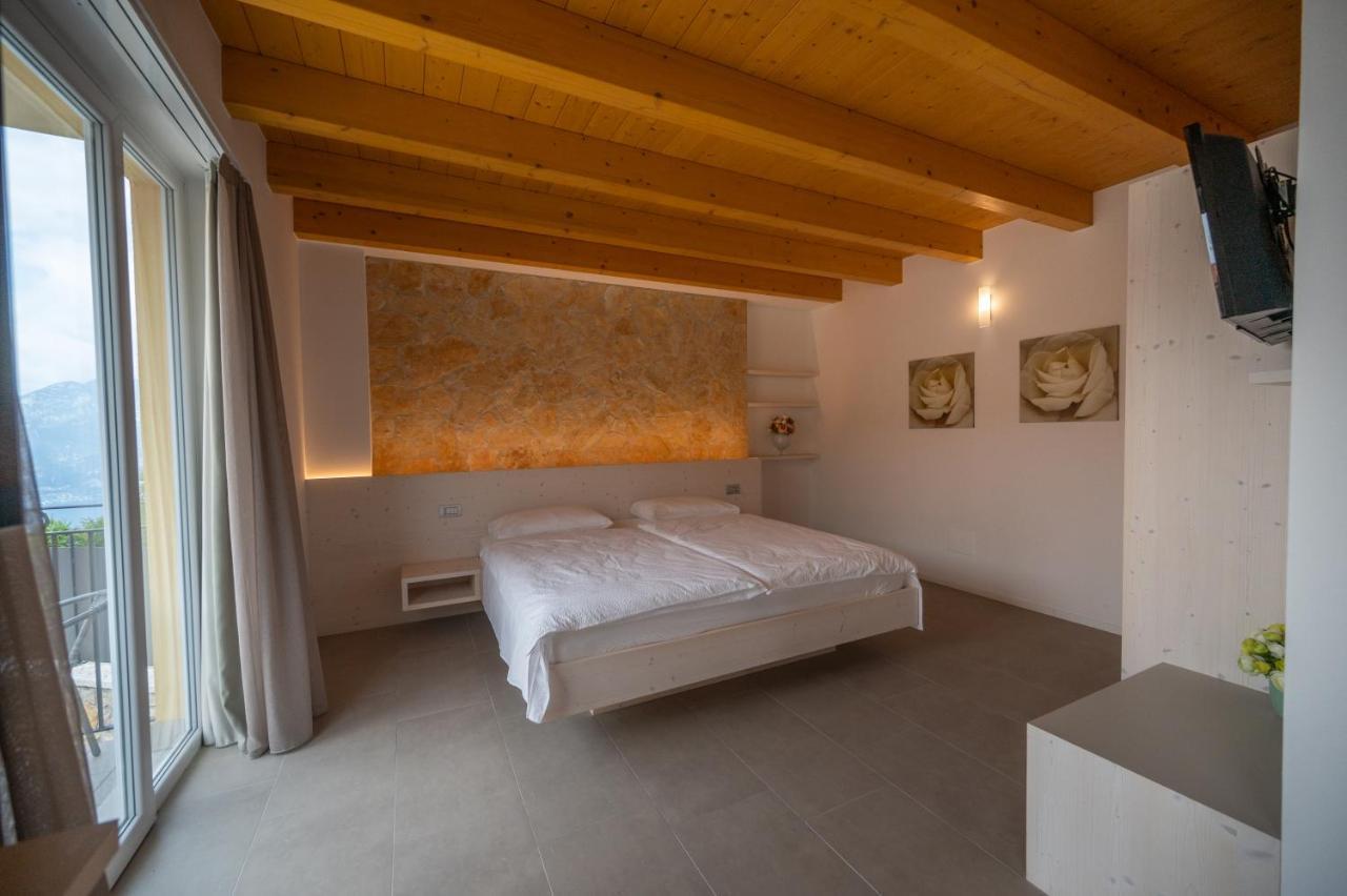 Laguna Hotel 3*